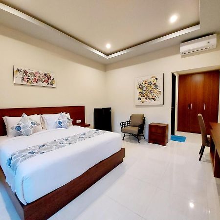 The New Moon Seminyak Otel Dış mekan fotoğraf