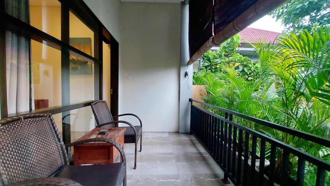 The New Moon Seminyak Otel Dış mekan fotoğraf