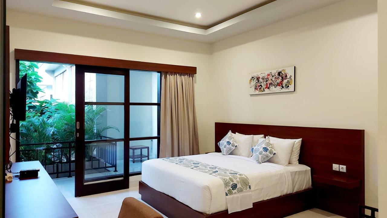 The New Moon Seminyak Otel Dış mekan fotoğraf